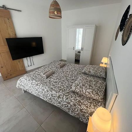 Apartamento La Glycine - Parking Gratuit - Ac Clim - Cour Prive - Villeneuve-lès-Avignon Exterior foto