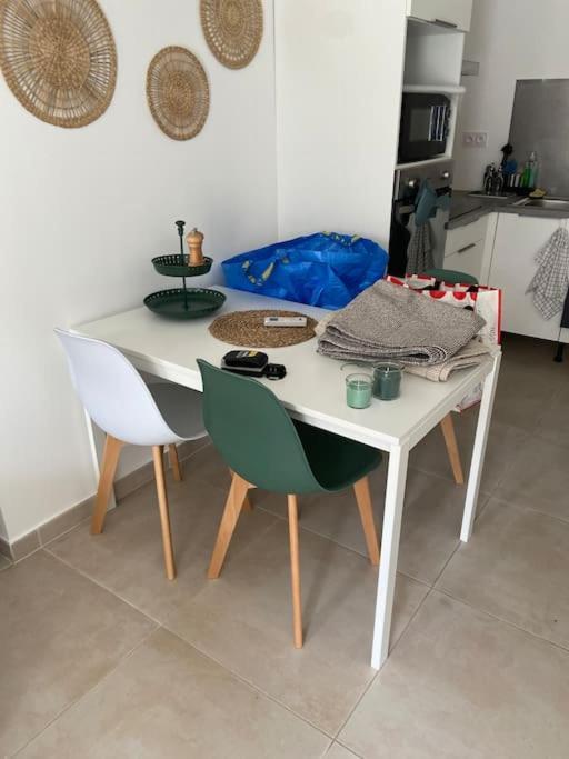 Apartamento La Glycine - Parking Gratuit - Ac Clim - Cour Prive - Villeneuve-lès-Avignon Exterior foto